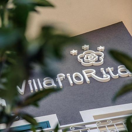 بياتْسا أرمارِنا B&B Villa Fiorita المظهر الخارجي الصورة