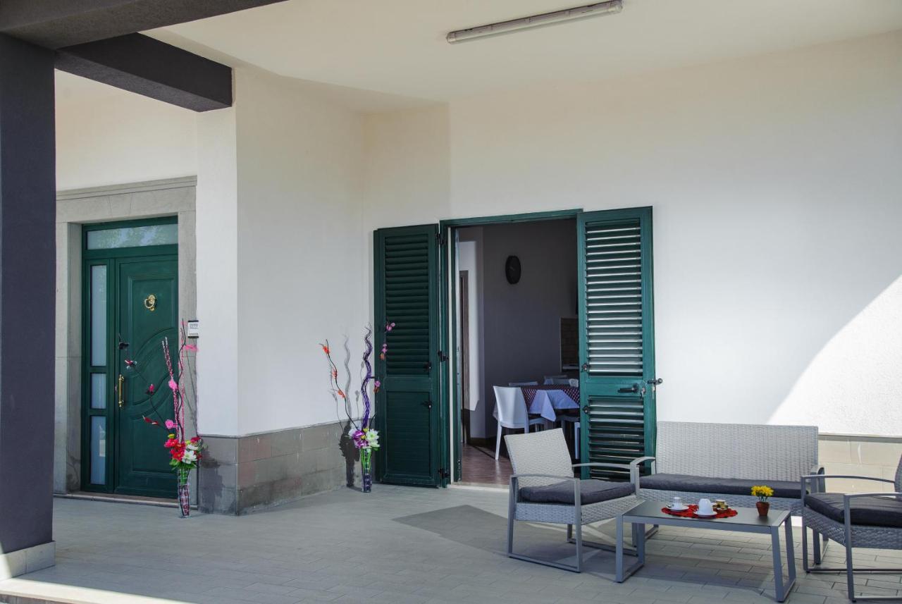 بياتْسا أرمارِنا B&B Villa Fiorita المظهر الخارجي الصورة